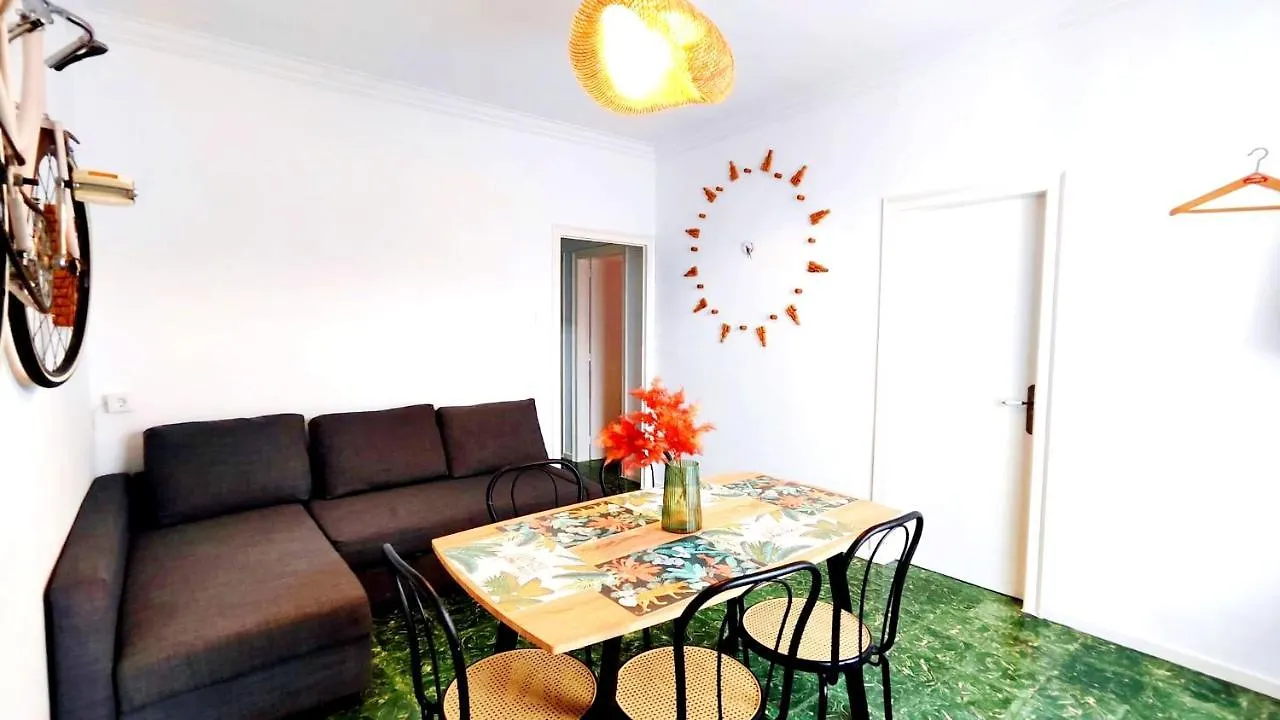 The Room - Apartment In Lloret Lloret de Mar 0*,  España